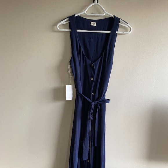 Aritzia Joyce Dress - Classic Navy - Picture 1 of 2